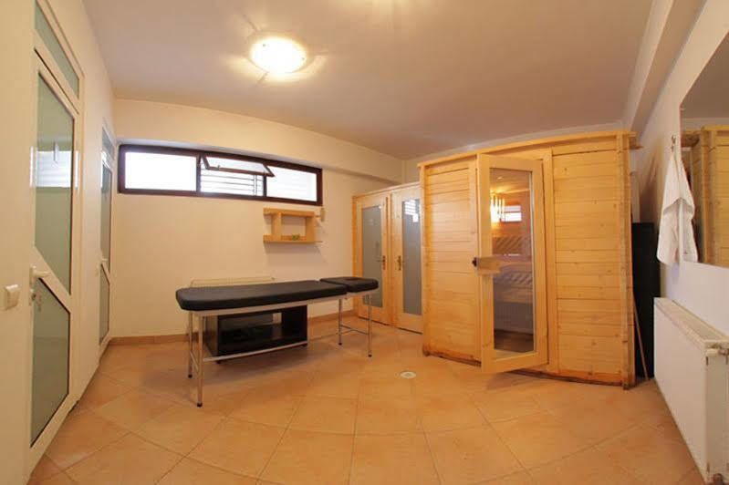 Celly Hotel Piteşti